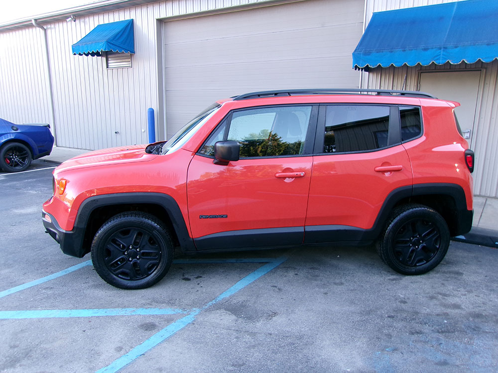 
								JEEP RENEGADE SPORT full									