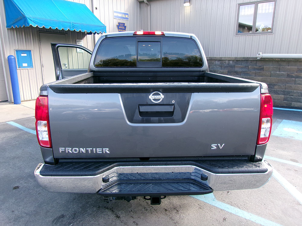 
								NISSAN FRONTIER SV CREW CAB full									