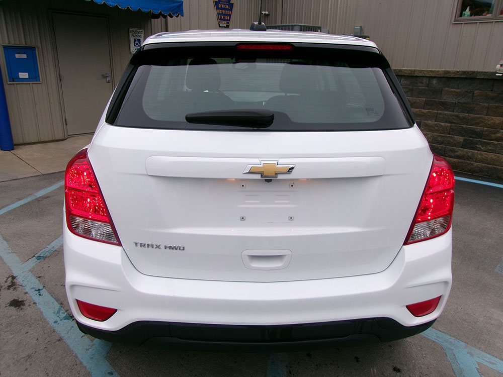 
								CHEVROLET TRAX LS full									