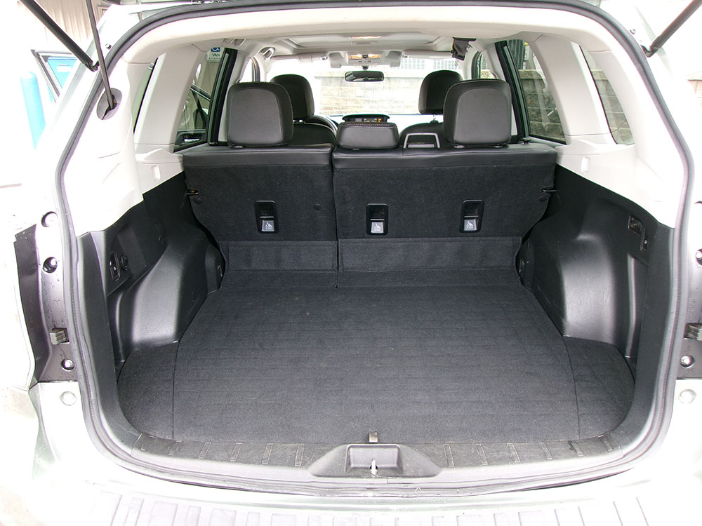 
								SUBARU FORESTER TOURING full									