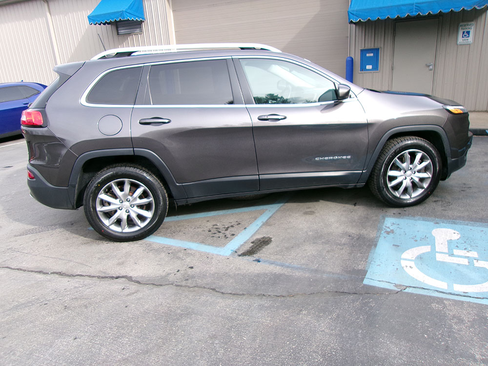 
								JEEP CHEROKEE LIMITED full									