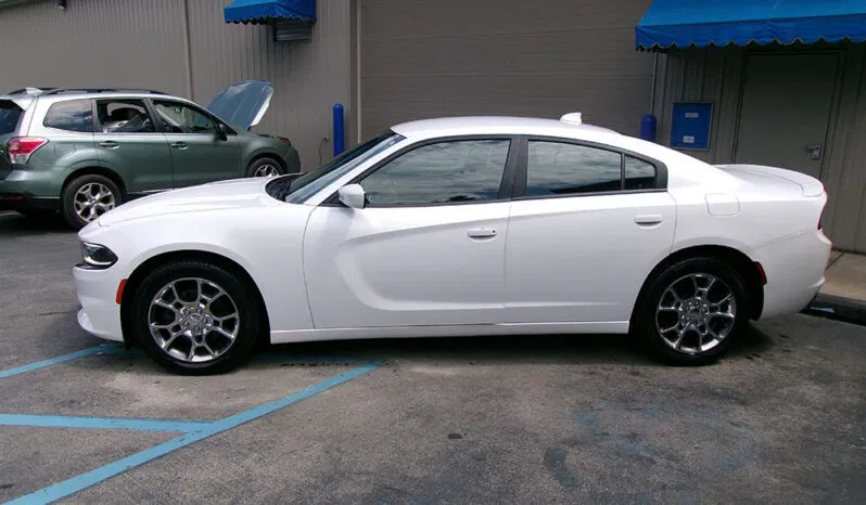 
								DODGE CHARGER SXT full									