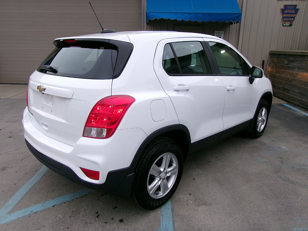 
								CHEVROLET TRAX LS full									