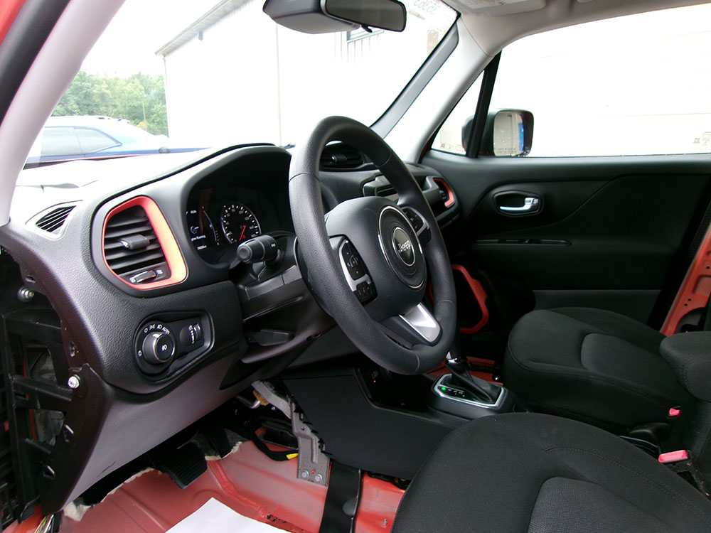 
								JEEP RENEGADE SPORT full									