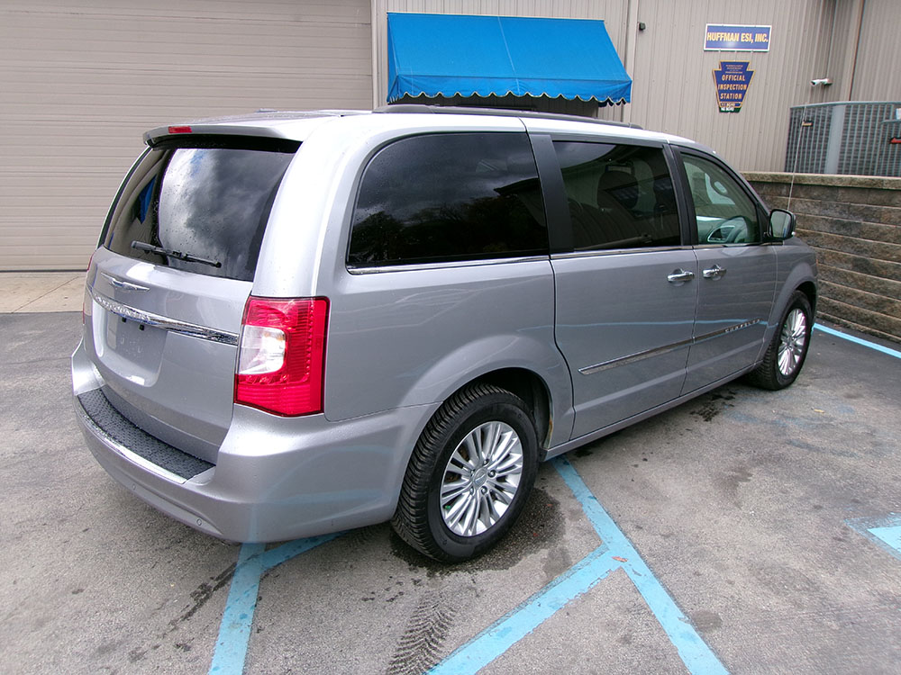 
								CHRYSLER TOWN AND COUNTRY TOURING L full									