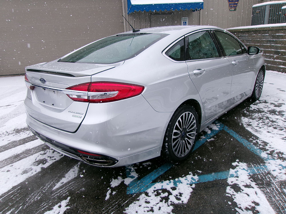 
								FORD FUSION TITANIUM full									