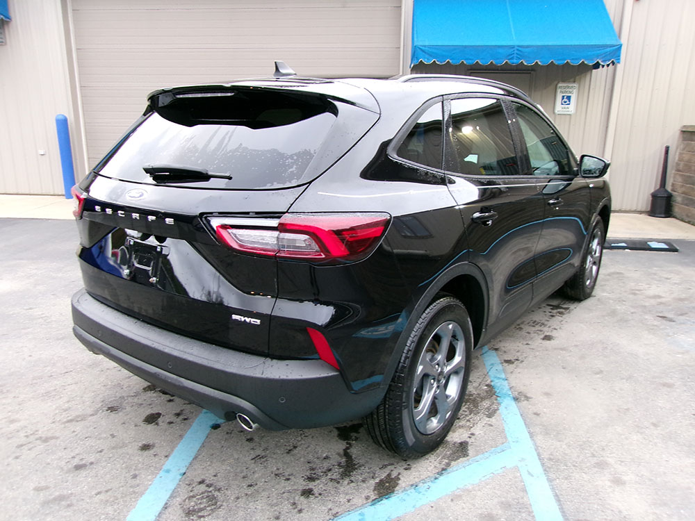 
								FORD ESCAPE ST LINE SELECT full									