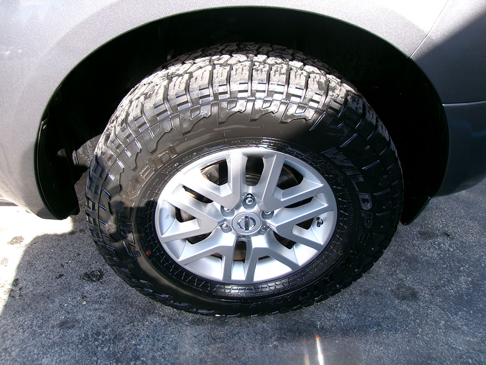 
								NISSAN FRONTIER SV CREW CAB full									