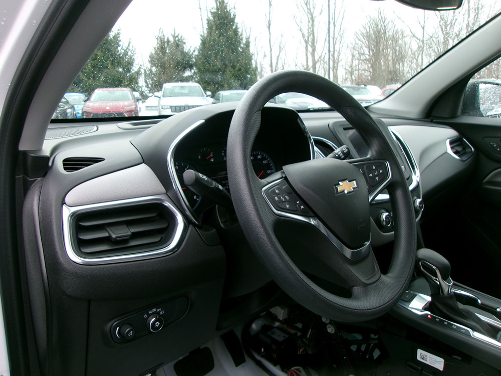 
								CHEVROLET EQUINOX LS full									