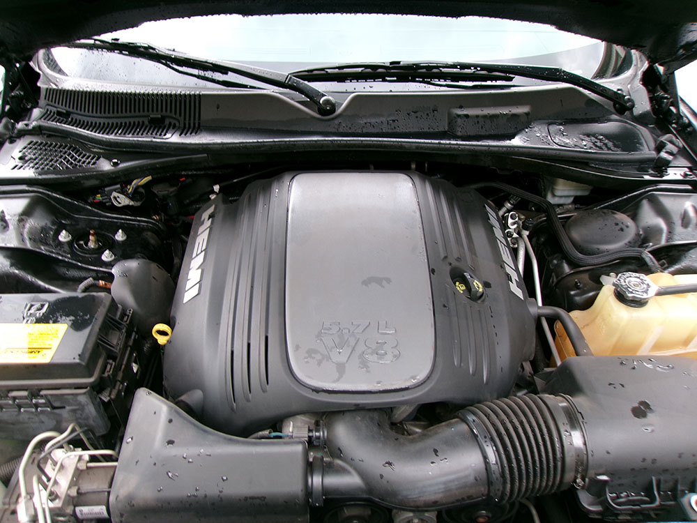 
								DODGE CHALLENGER R/T full									