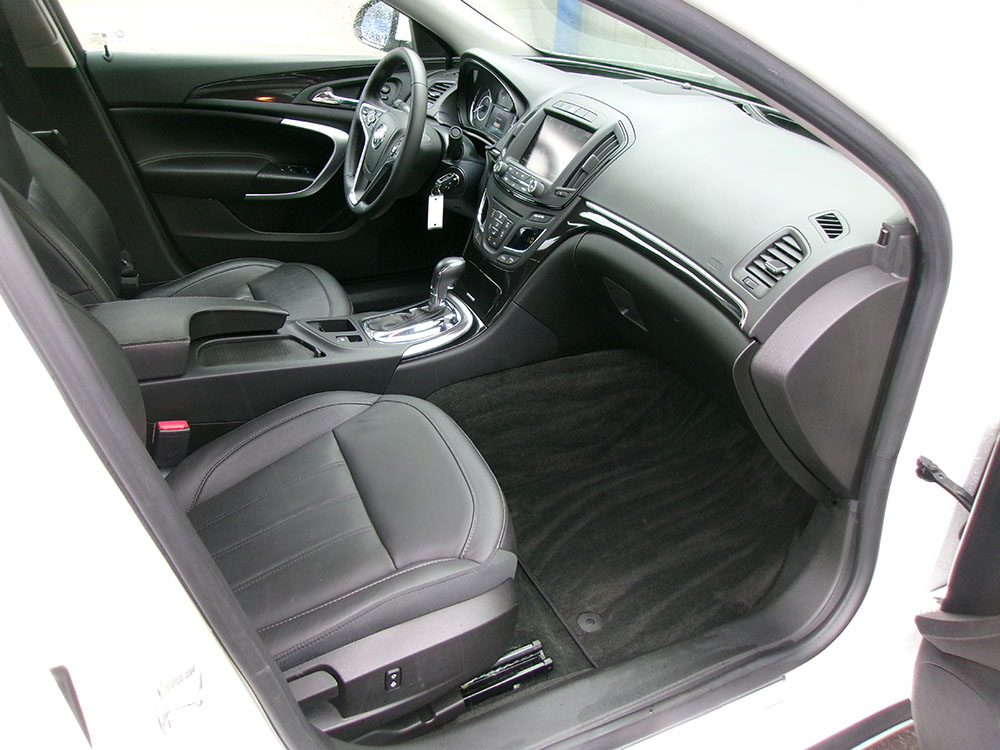 
								BUICK REGAL TURBO full									