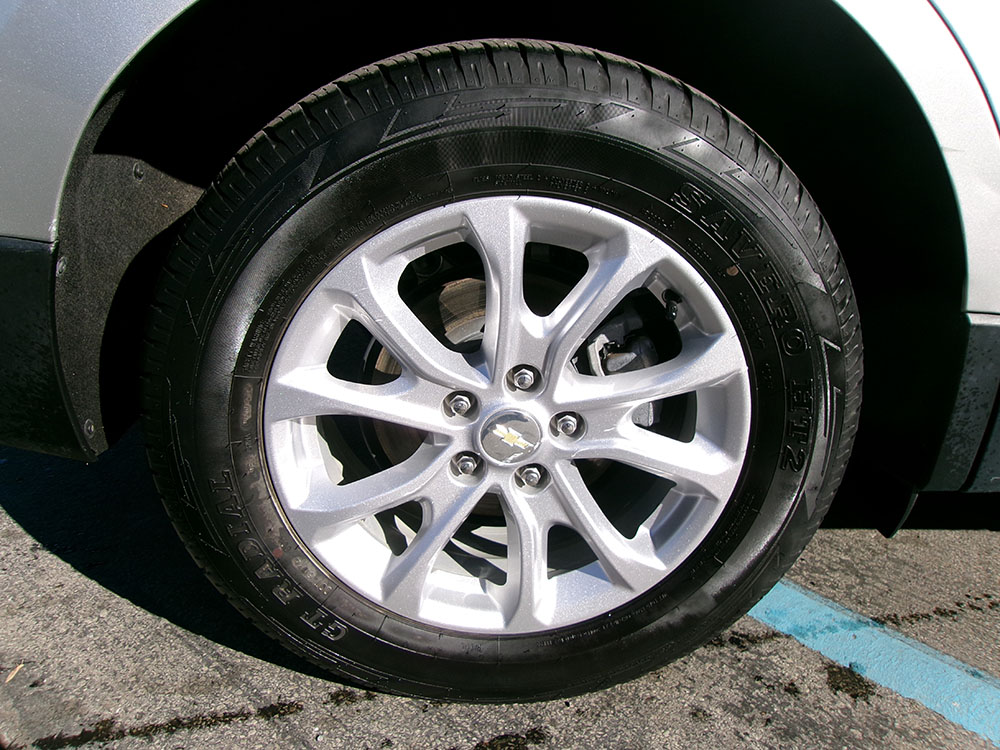 
								CHEVROLET EQUINOX LS full									