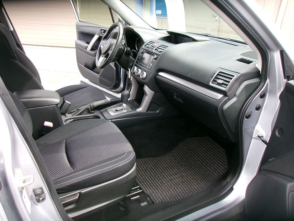 
								SUBARU FORESTER full									