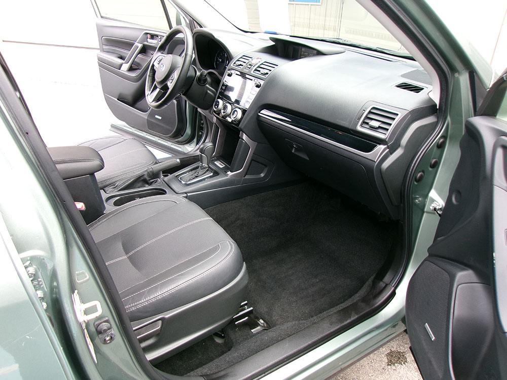 
								SUBARU FORESTER TOURING full									