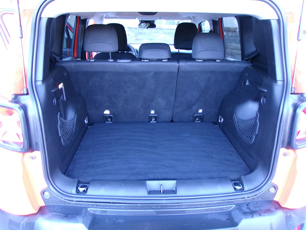 
								JEEP RENEGADE SPORT full									