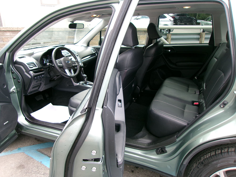 
								SUBARU FORESTER TOURING full									