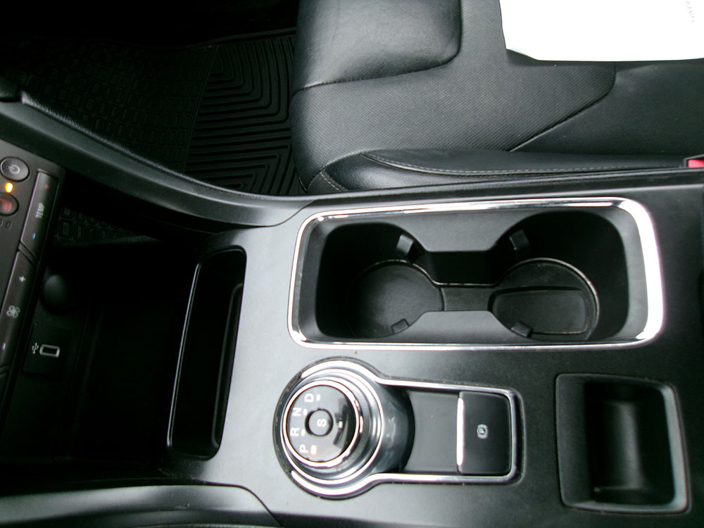 
								FORD FUSION TITANIUM full									