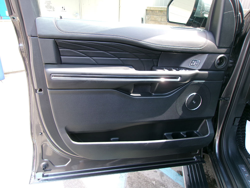 
								FORD EXPEDITION PLATINUM full									