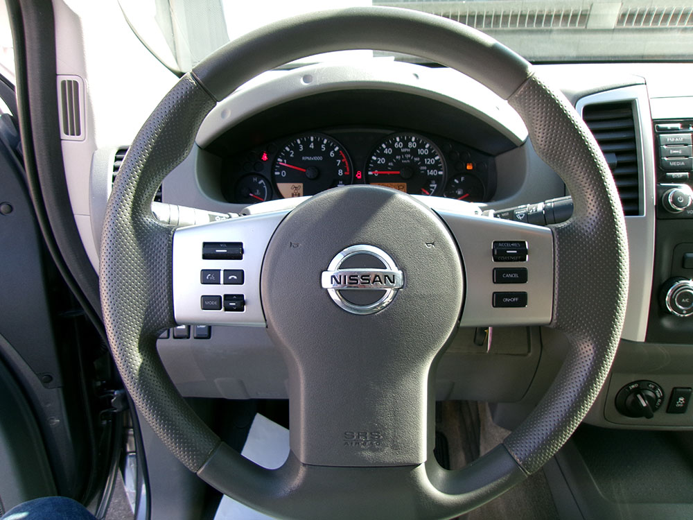 
								NISSAN FRONTIER SV CREW CAB full									