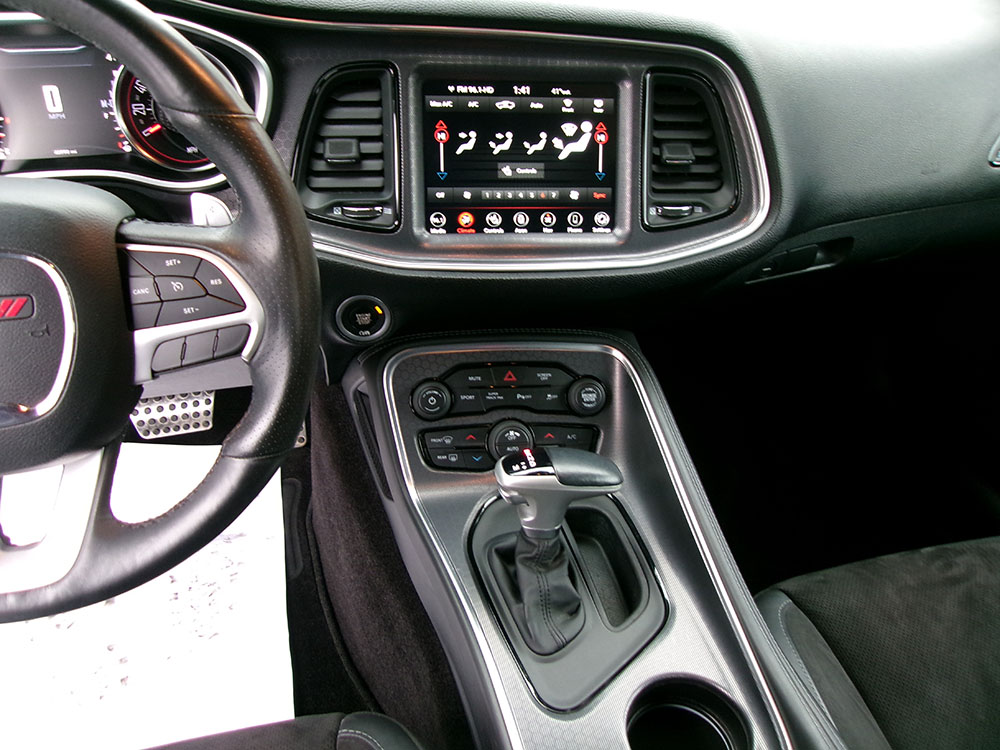 
								DODGE CHALLENGER GT full									