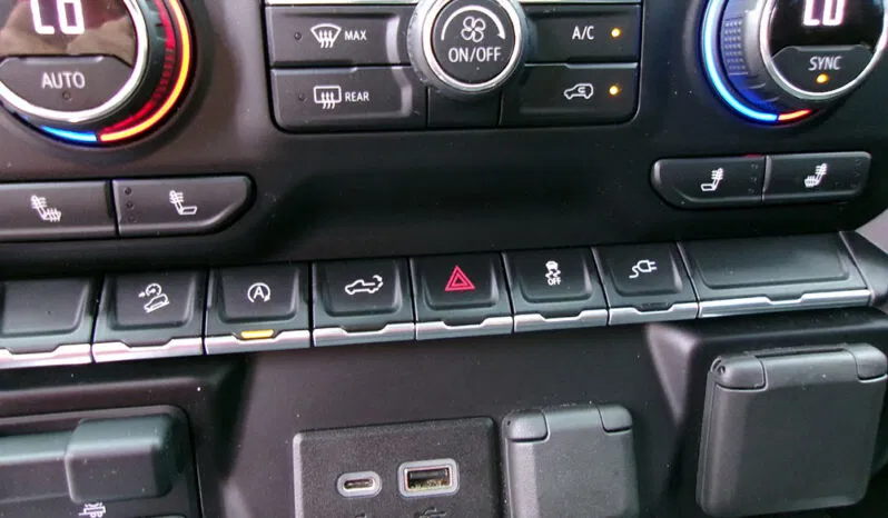 
								CHEVROLET SILVERADO 1500 LT TRAIL BOSS CREW CAB full									