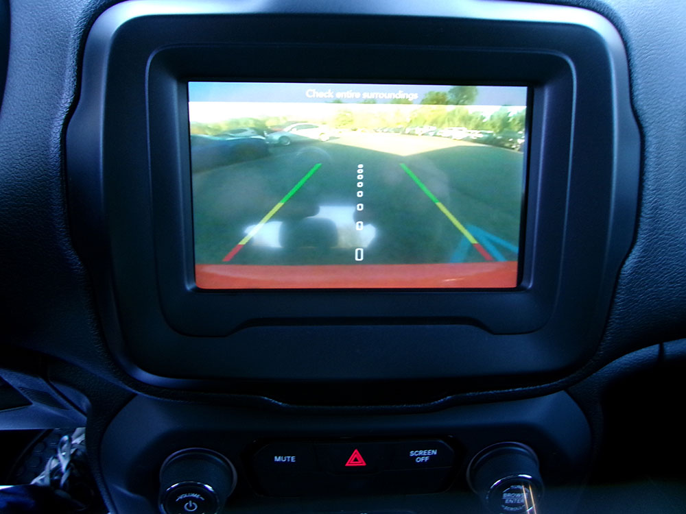 
								JEEP RENEGADE SPORT full									