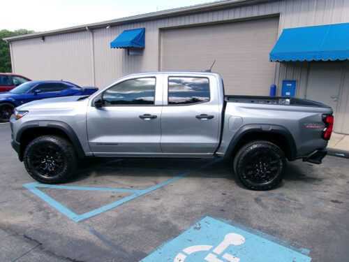 CHEVROLET COLORADO TRAIL BOSS CREW CAB
