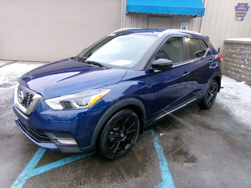 2020 Nissan Kicks SR's photo