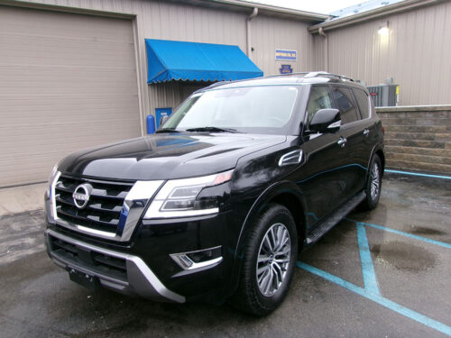 2023 Nissan Armada SL's photo