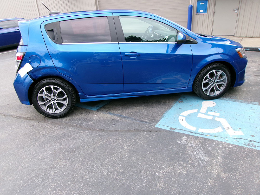 
								CHEVROLET SONIC LT full									