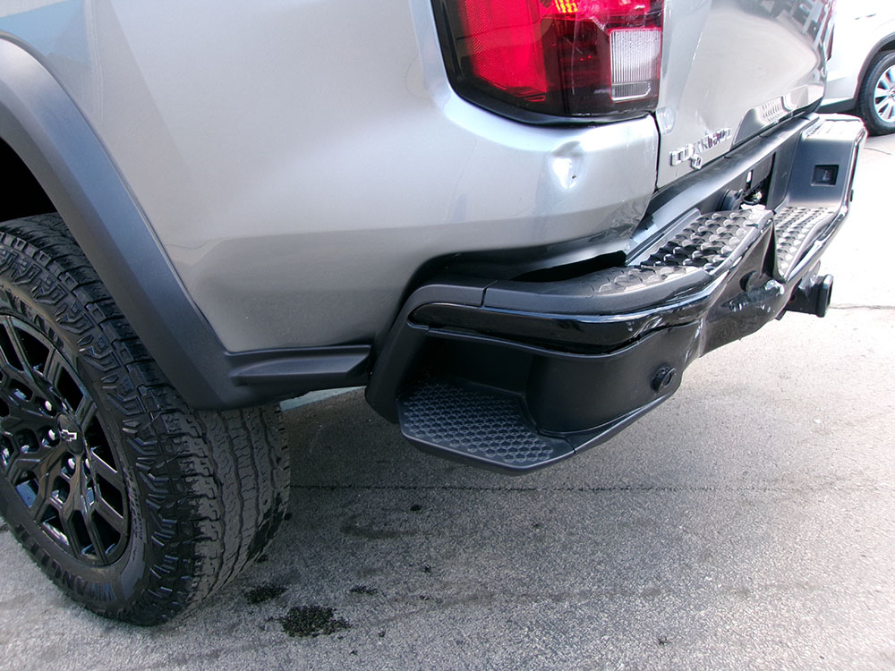 
								CHEVROLET COLORADO TRAIL BOSS CREW CAB full									