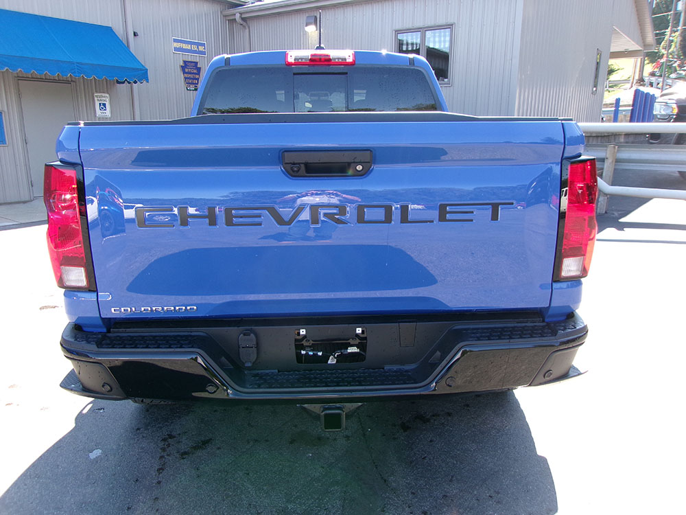 
								CHEVROLET COLORADO TRAIL BOSS CREW CAB full									