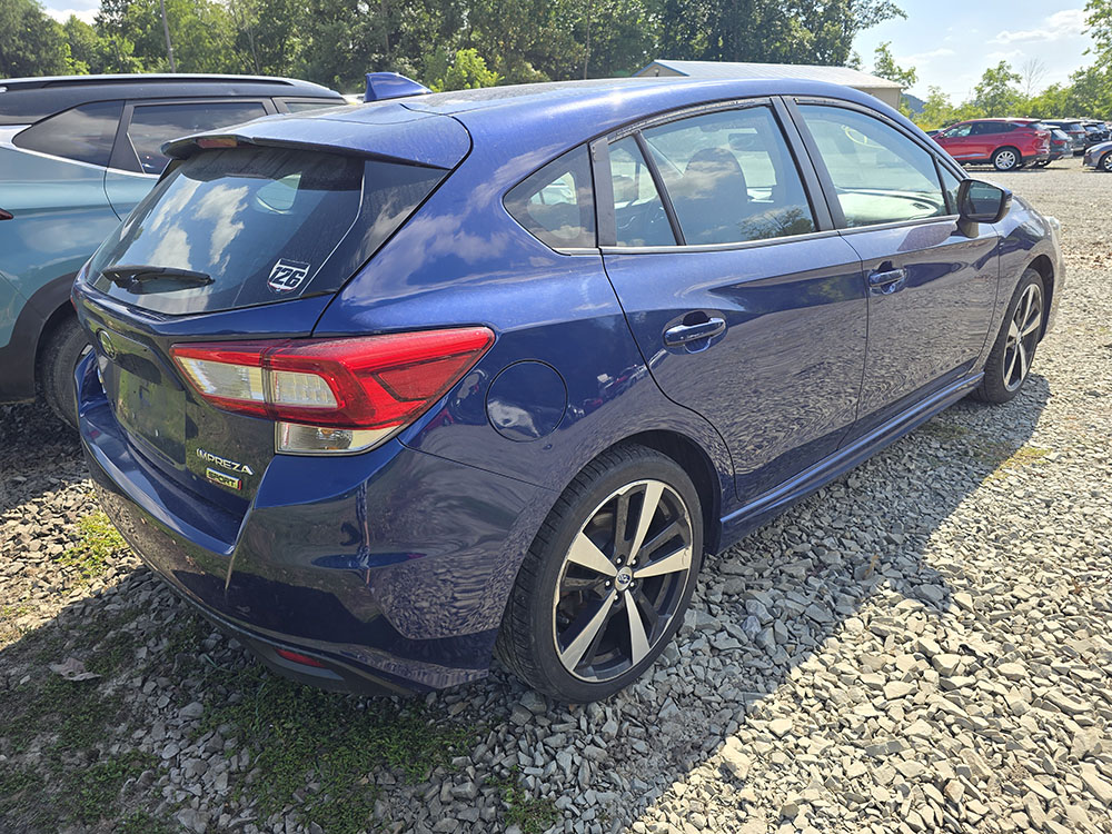 
								SUBARU IMPREZA SPORT full									