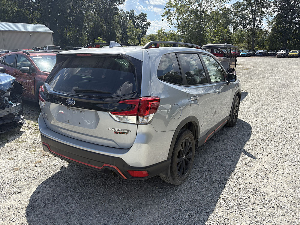 
								SUBARU FORESTER SPORT full									