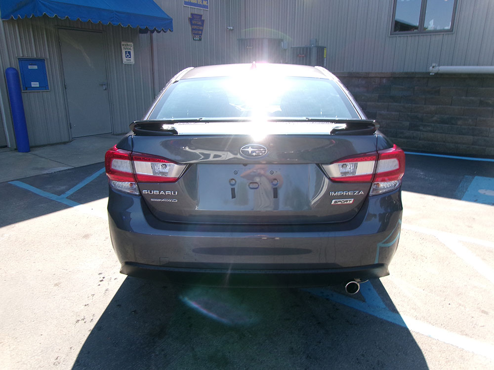 
								SUBARU IMPREZA SPORT full									