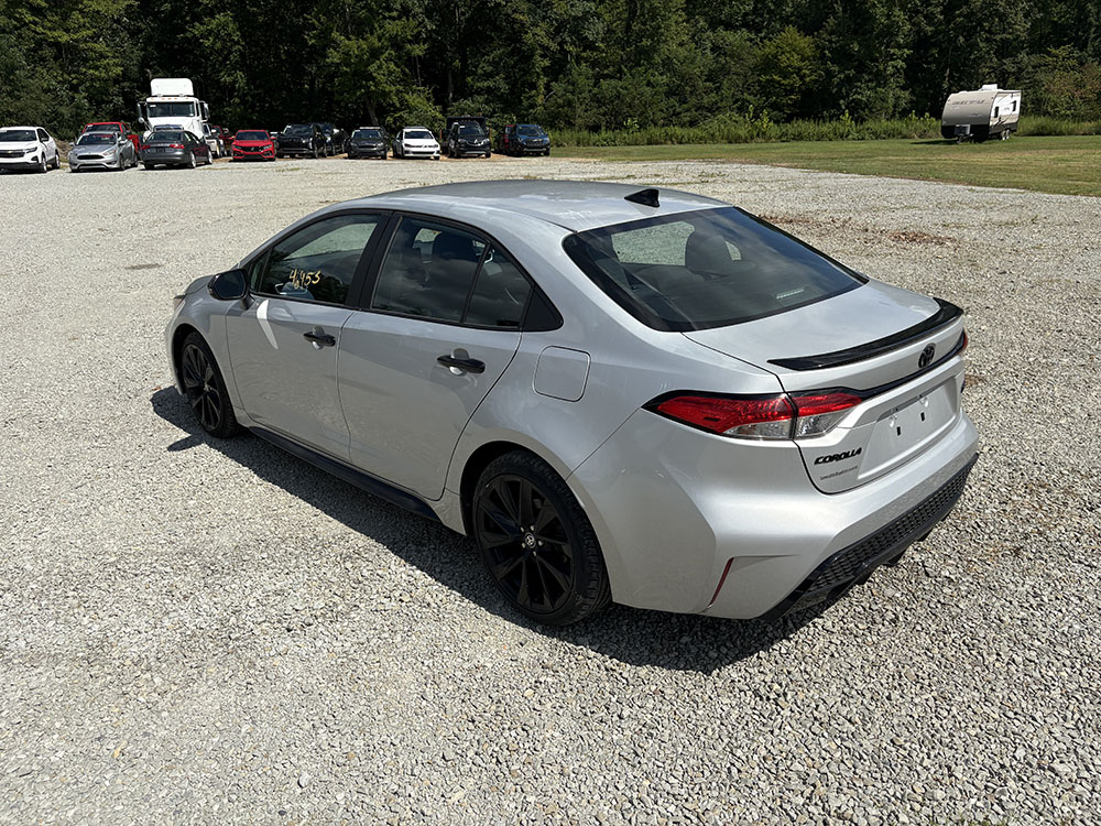 
								TOYOTA COROLLA SE full									