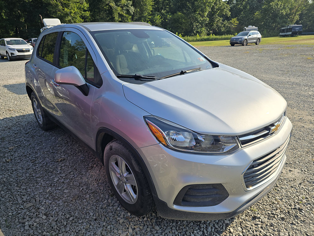 
								CHEVROLET TRAX LS full									