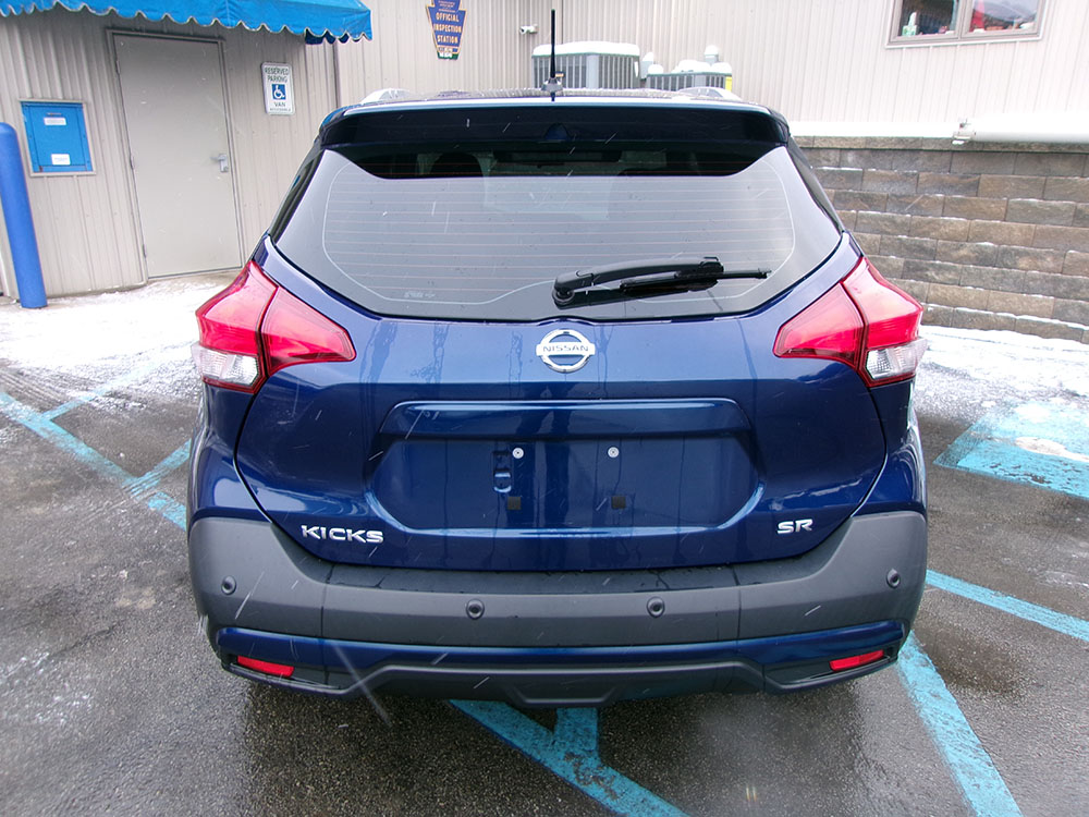 
								NISSAN KICKS SR full									