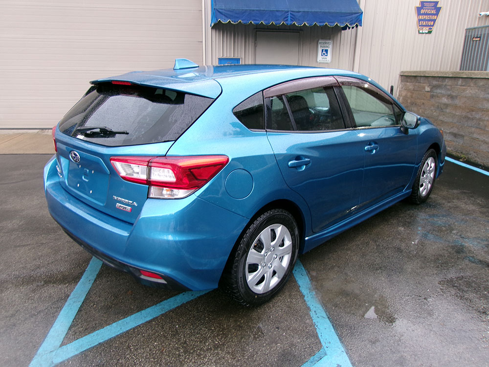 
								SUBARU IMPREZA SPORT full									