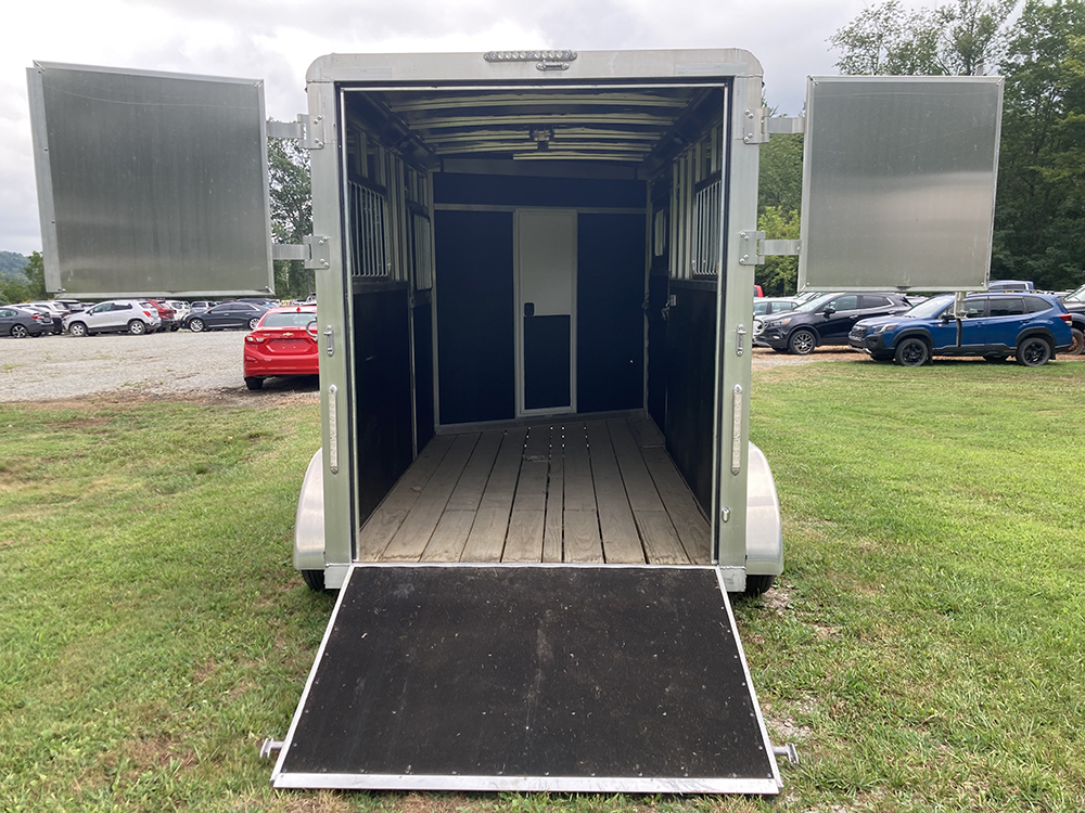 
								SHADOW STABLE MATE TRAILER full									