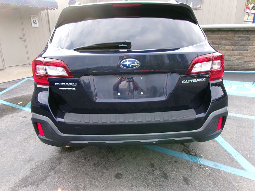 
								SUBARU OUTBACK TOURING full									