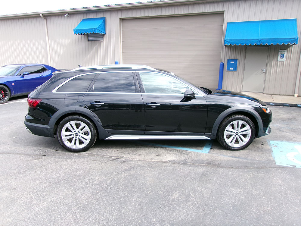 
								AUDI A4 ALLROAD PREMIUM PLUS full									