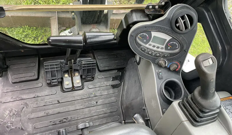 
								BOBCAT E26 full									