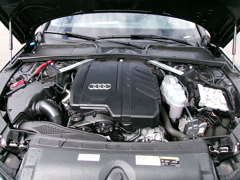 
								AUDI A4 ALLROAD PREMIUM PLUS full									