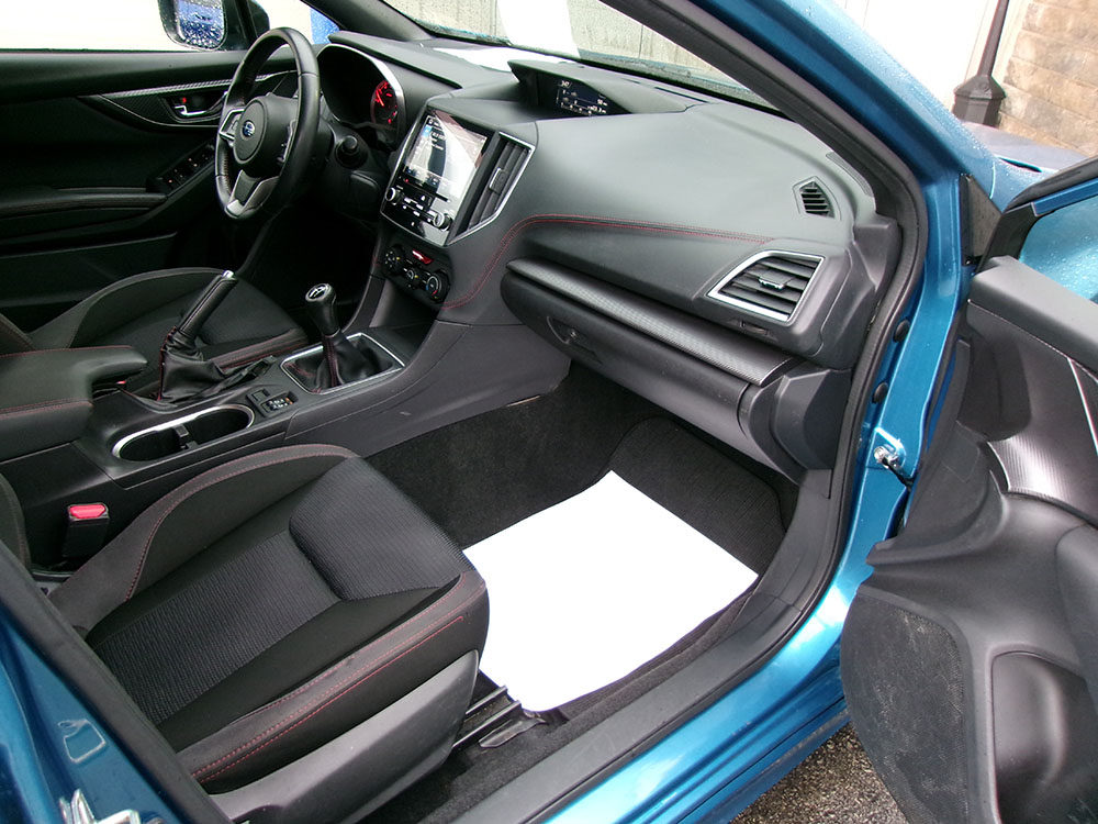 
								SUBARU IMPREZA SPORT full									