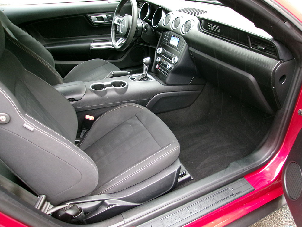 
								FORD MUSTANG ECOBOOST full									