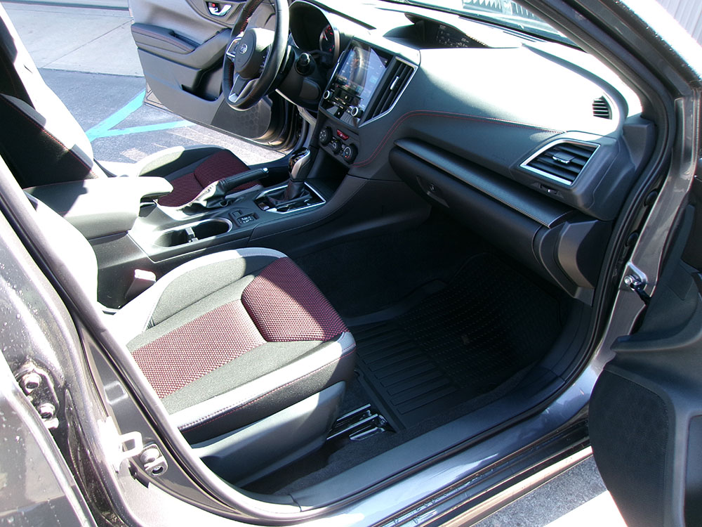 
								SUBARU IMPREZA SPORT full									
