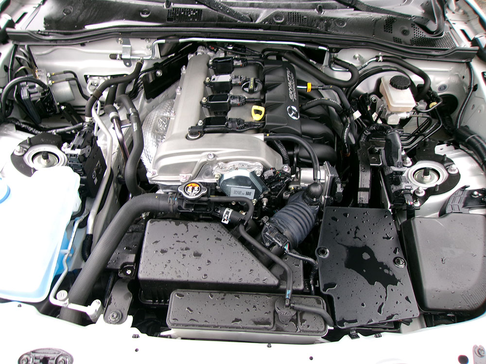 
								MAZDA MX-5 MIATA GRAND TOURING full									