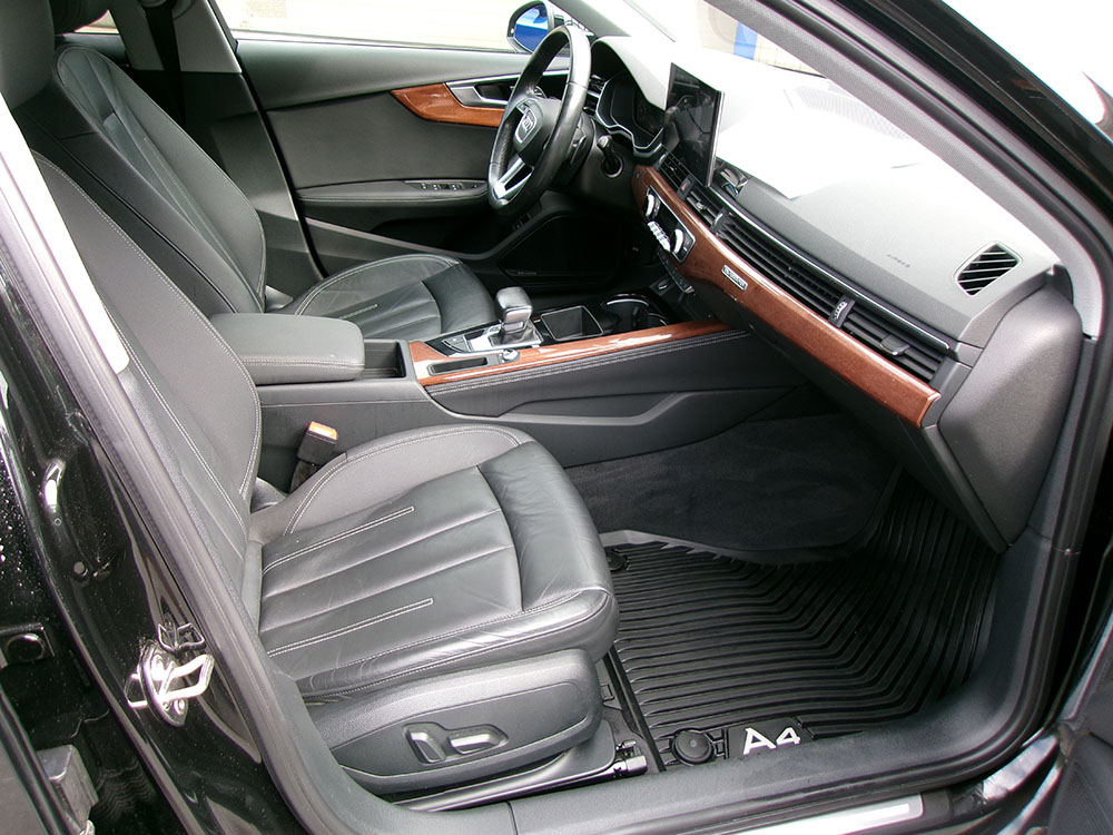 
								AUDI A4 ALLROAD PREMIUM PLUS full									