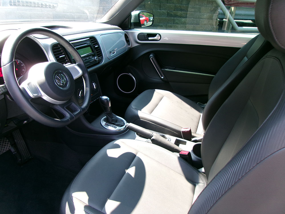 
								VOLKSWAGEN BEETLE full									